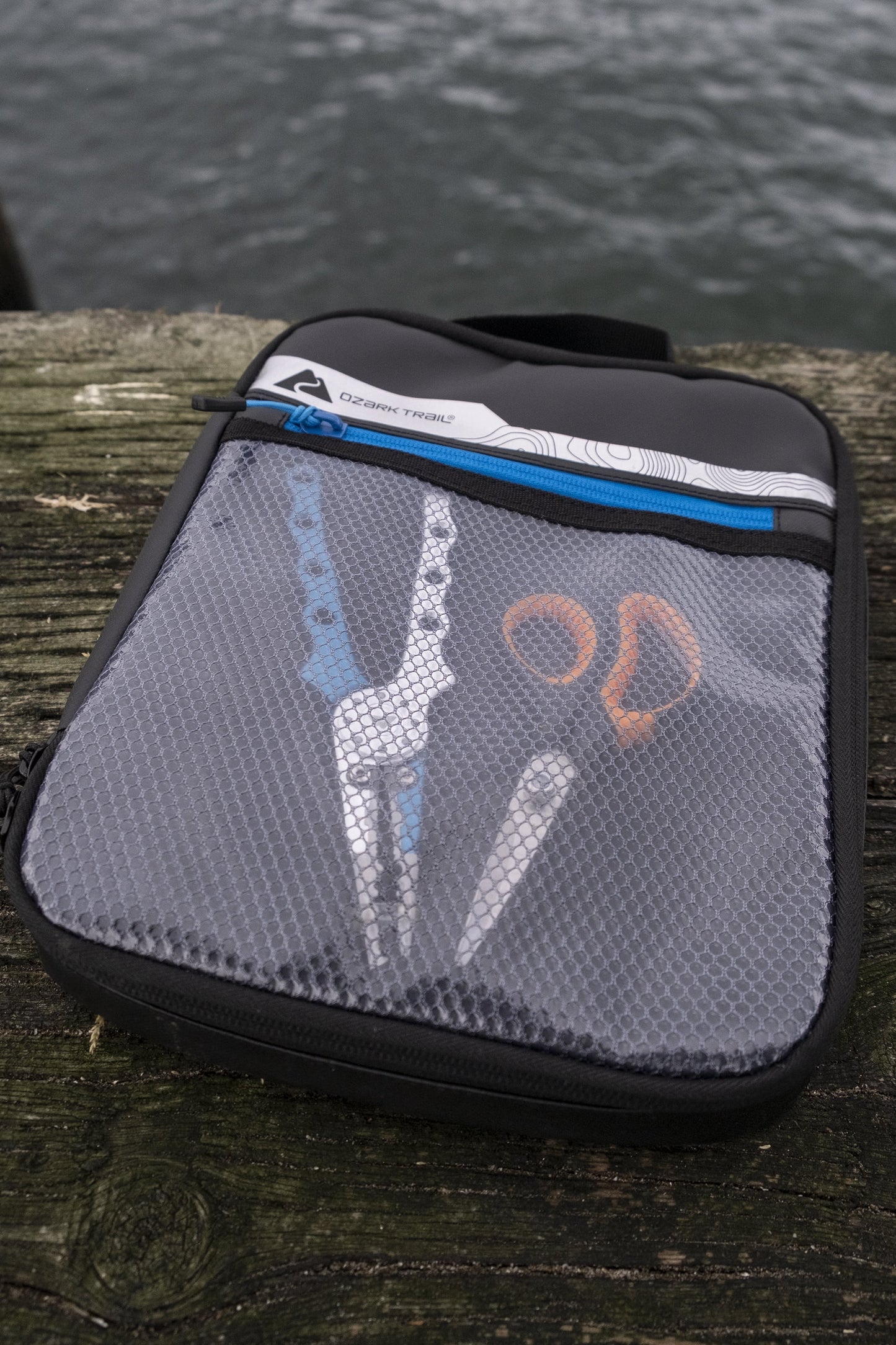Saltwater Tackle Fishing Storage Bait Binders with Reseal Bags, Black, Polyester